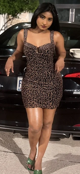 Gangtok call girl for premium escort service with full discretion